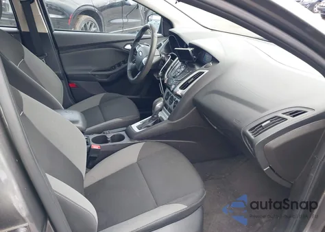 2014 Ford Focus Se z USA, uszkodzony, nr VIN 1FADP3K28EL437320